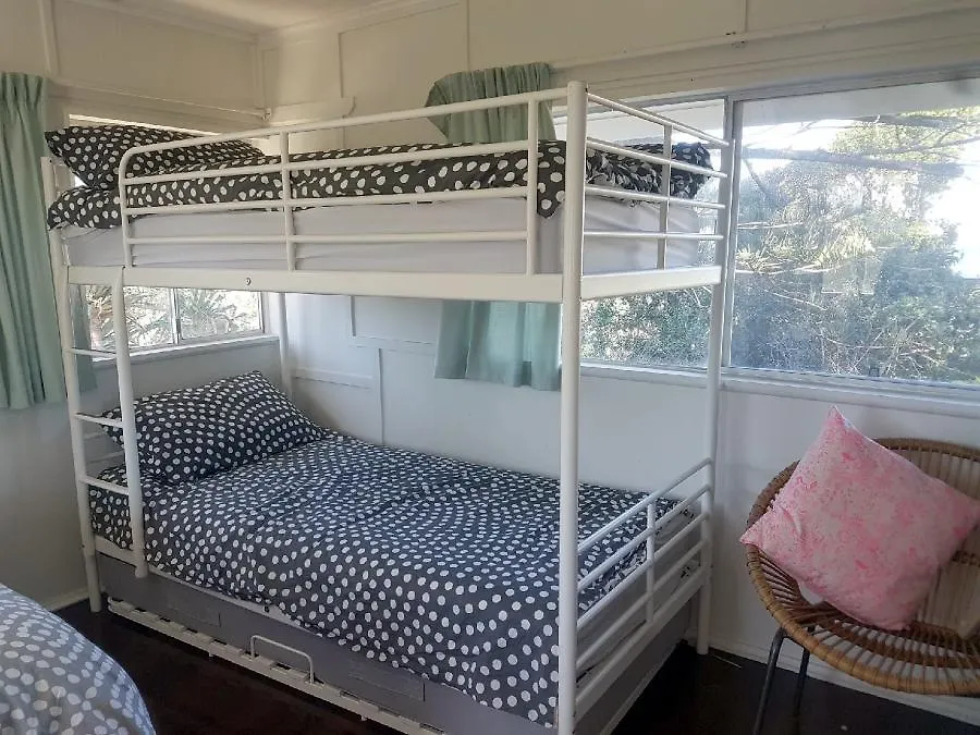 Ahoy Cottage By Discover Stradbroke Point Lookout 0*,